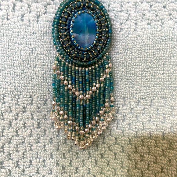 Hand beaded cabachon with fringe - Picture 6 of 6